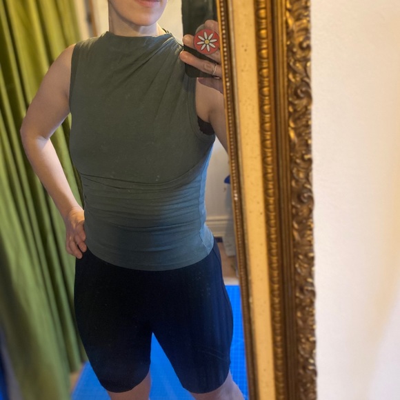 Teal ruched tank - Picture 2 of 6